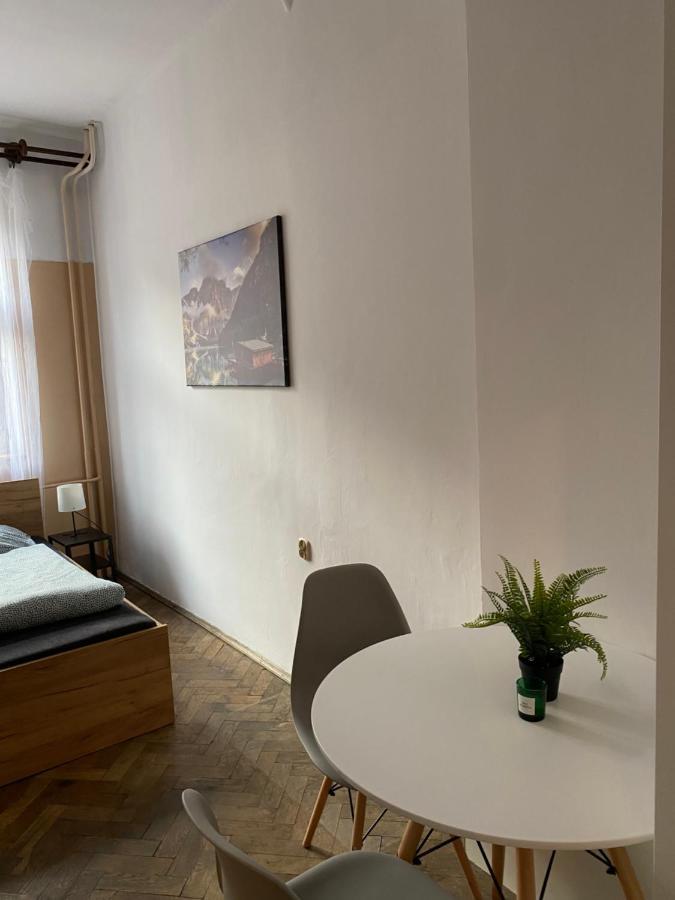 Lovely Rooms In Old Town Cracovia Exterior foto