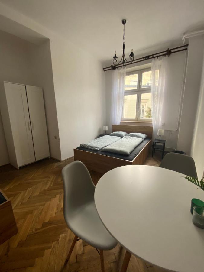 Lovely Rooms In Old Town Cracovia Exterior foto